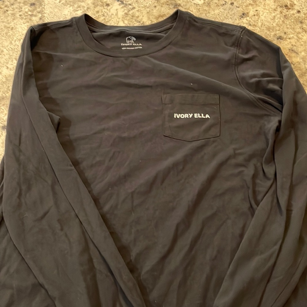 EUC lot of 2 ivory Ella long sleeve T-shirts